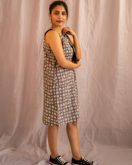 A line dress with front pockets (Copy)