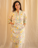 The kurta has a mandarian collar with detailing on the neckline