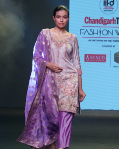 Lavender Heavy Zardozi Kurta Set with Banarasi Dupatta - Image 3